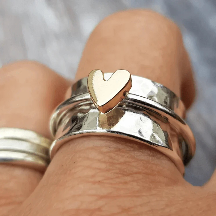 Annes | Anillo de Plata con Corazón de Oro