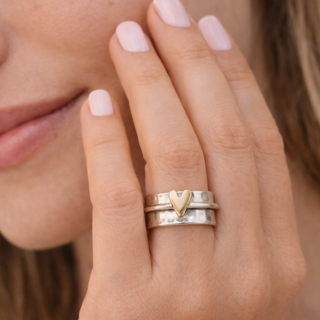Annes | Anillo de Plata con Corazón de Oro