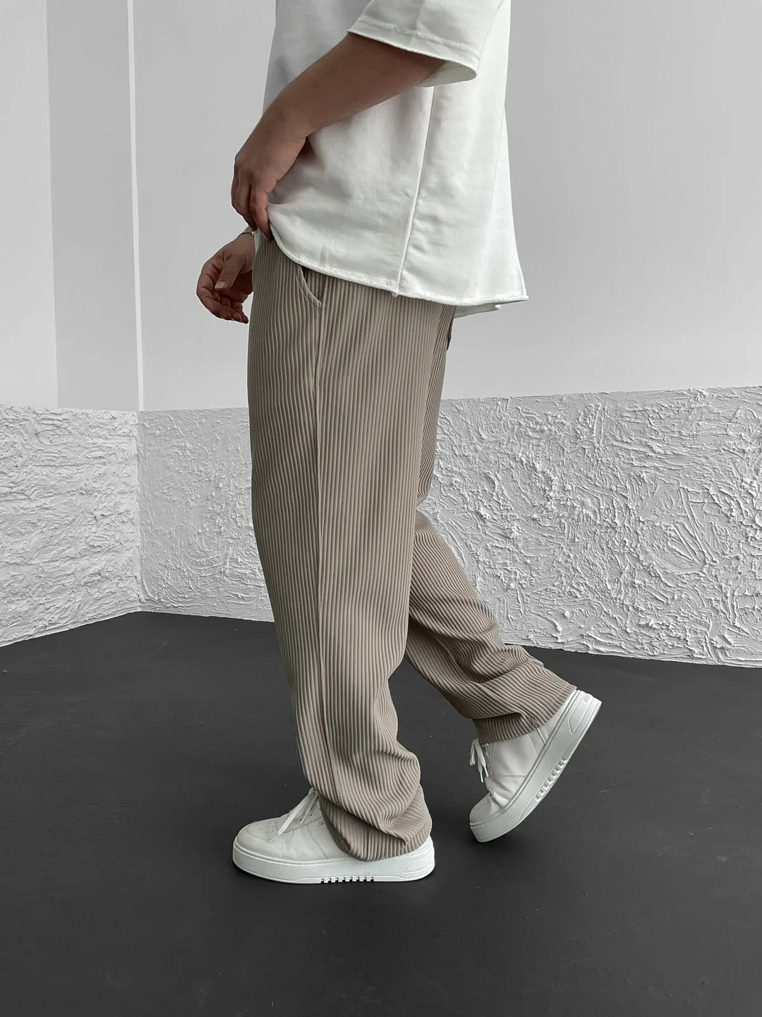 Żelisław | Pantalón holgado de canalé