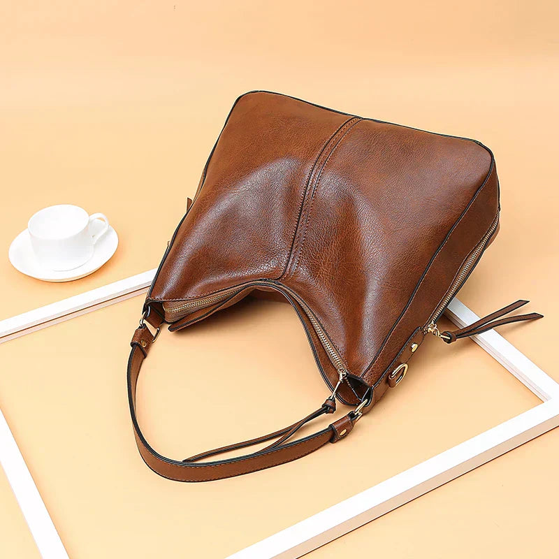 Romy | Bolso de Hombro de Cuero