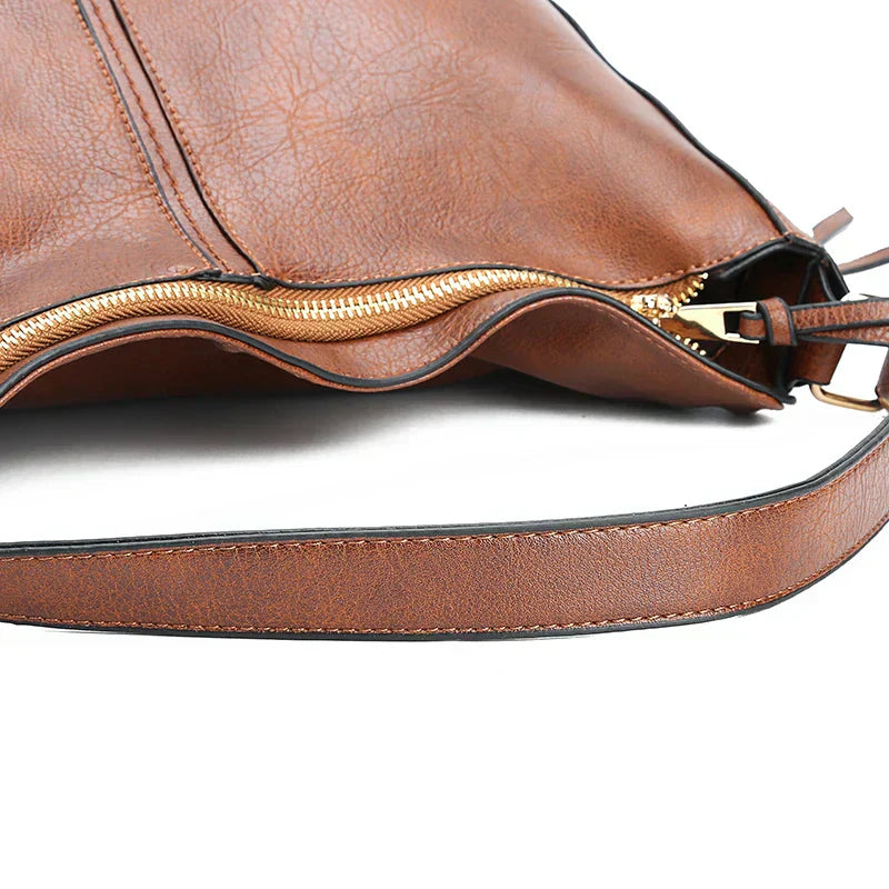 Romy | Bolso de Hombro de Cuero