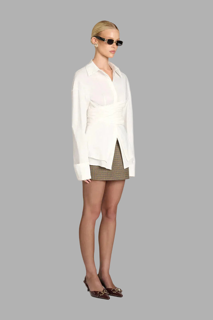 Tamara | Camisa estructurada con volantes decorativos