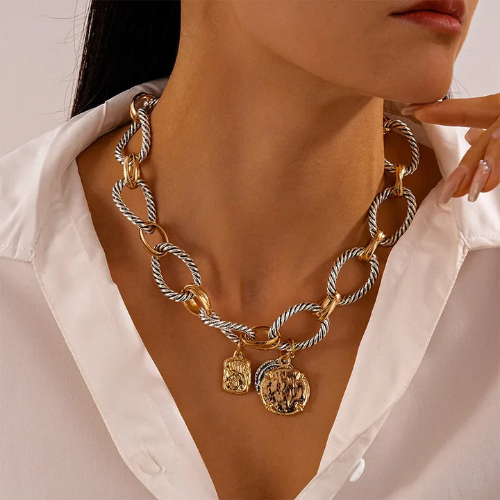 Vintage | Collar azul oscuro