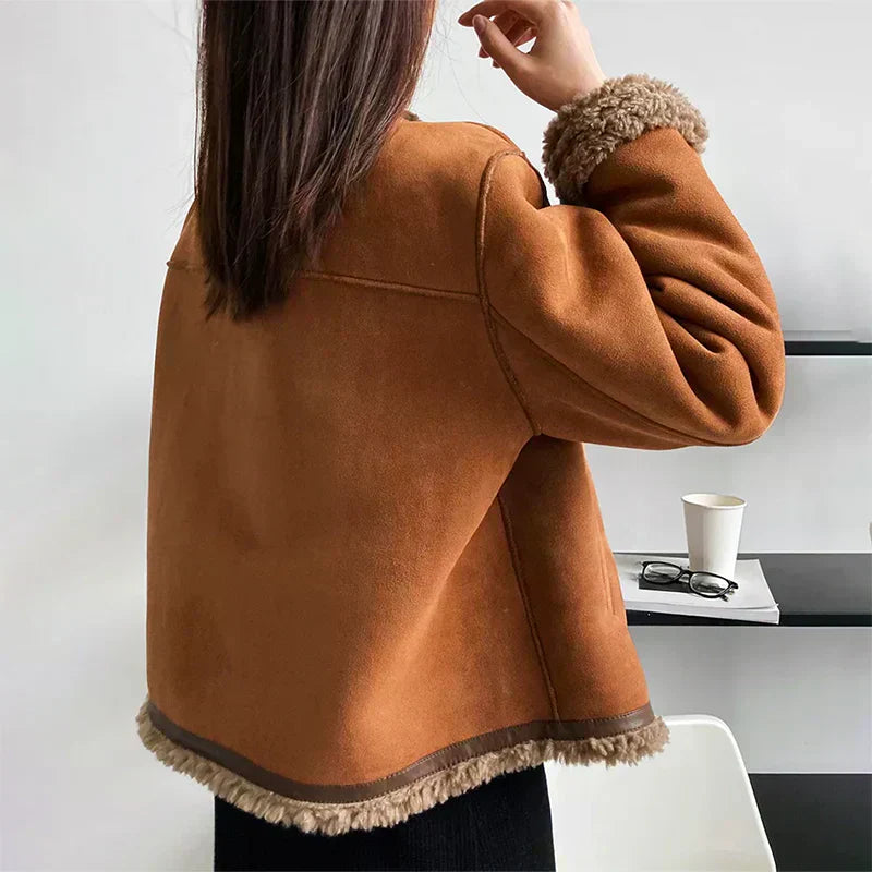 Holgado | Chaqueta de piel de cordero abotonada
