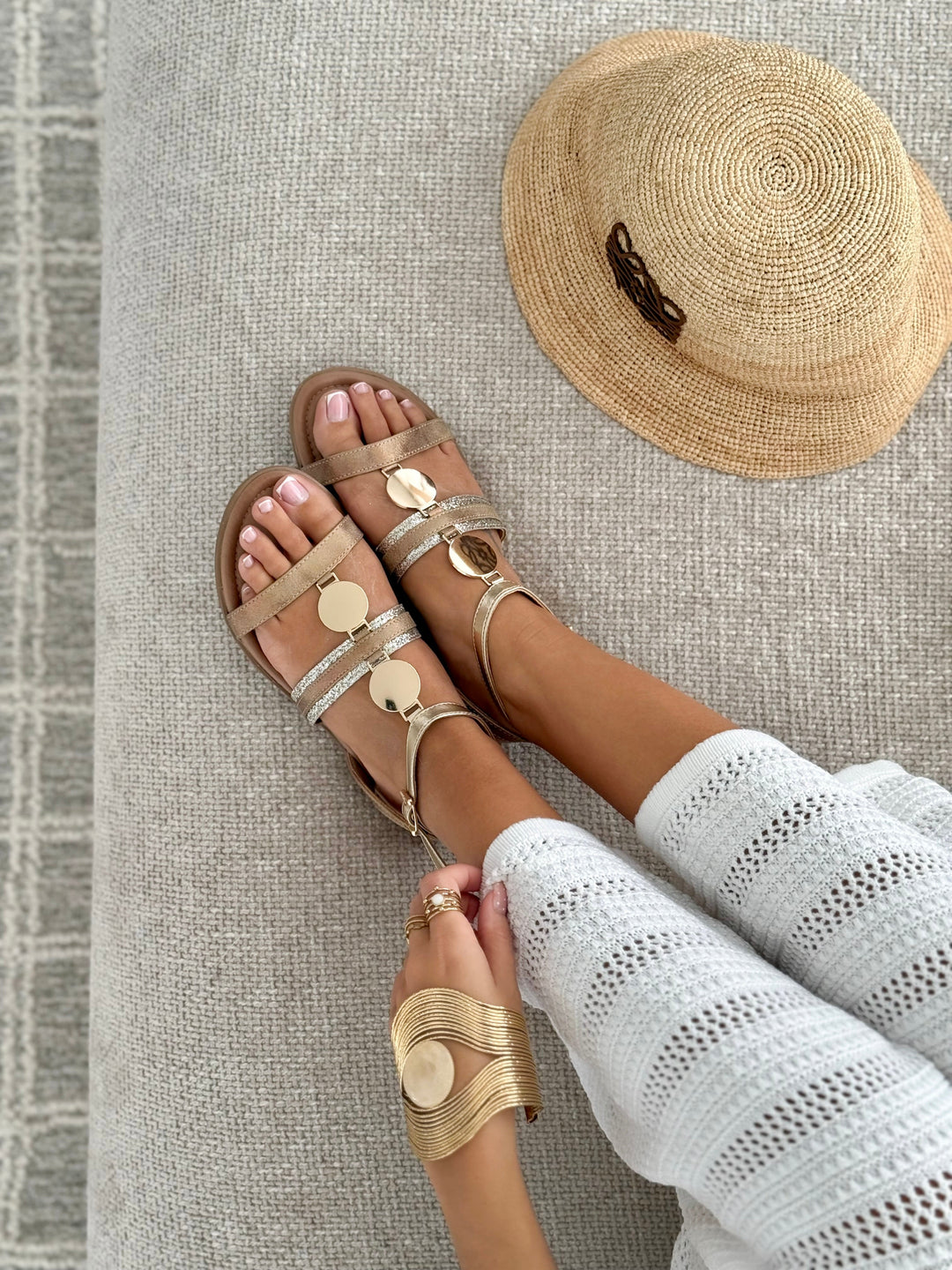 Loenie | Sandalias Taupe Lujosas y Cómodas