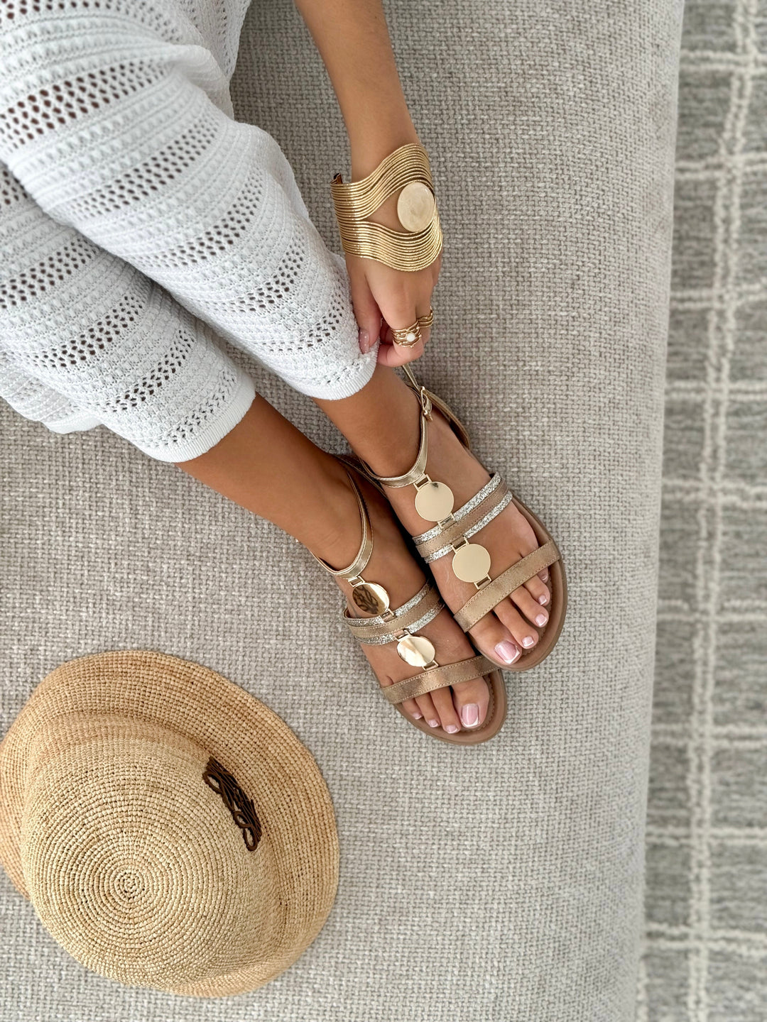 Loenie | Sandalias Taupe Lujosas y Cómodas
